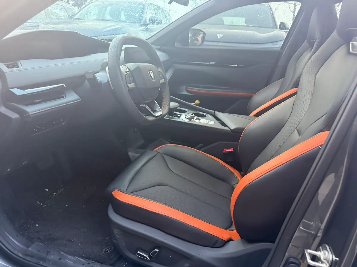 2025 ChangAn UNI-V 1.5T 192HP L4 7DCT,autocango,china used car exporter,china ev exporter,chinese used car exporter,chinese used ev exporter