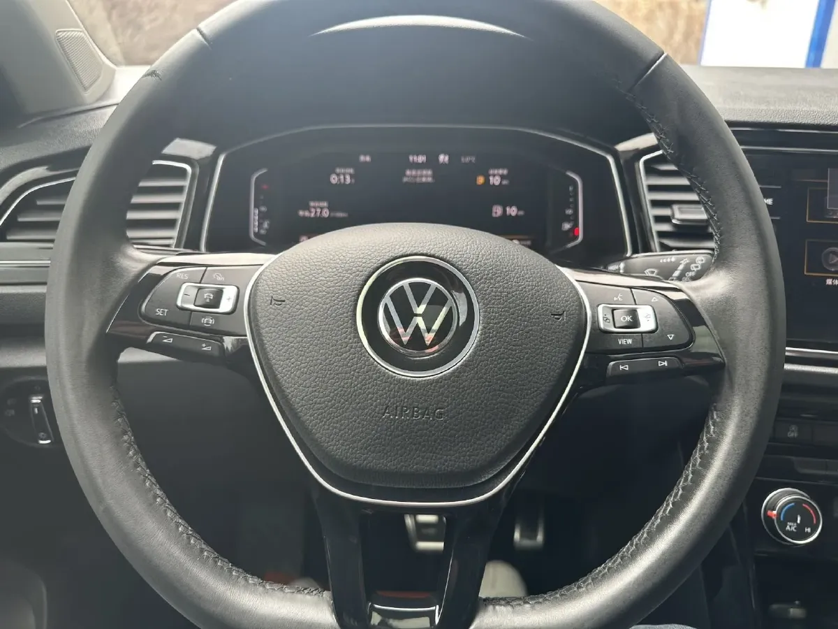 2021 Volkswagen T-Roc 1.4T 150HP L4 7DCT,autocango,china used car exporter,china ev exporter,chinese used car exporter,chinese used ev exporter