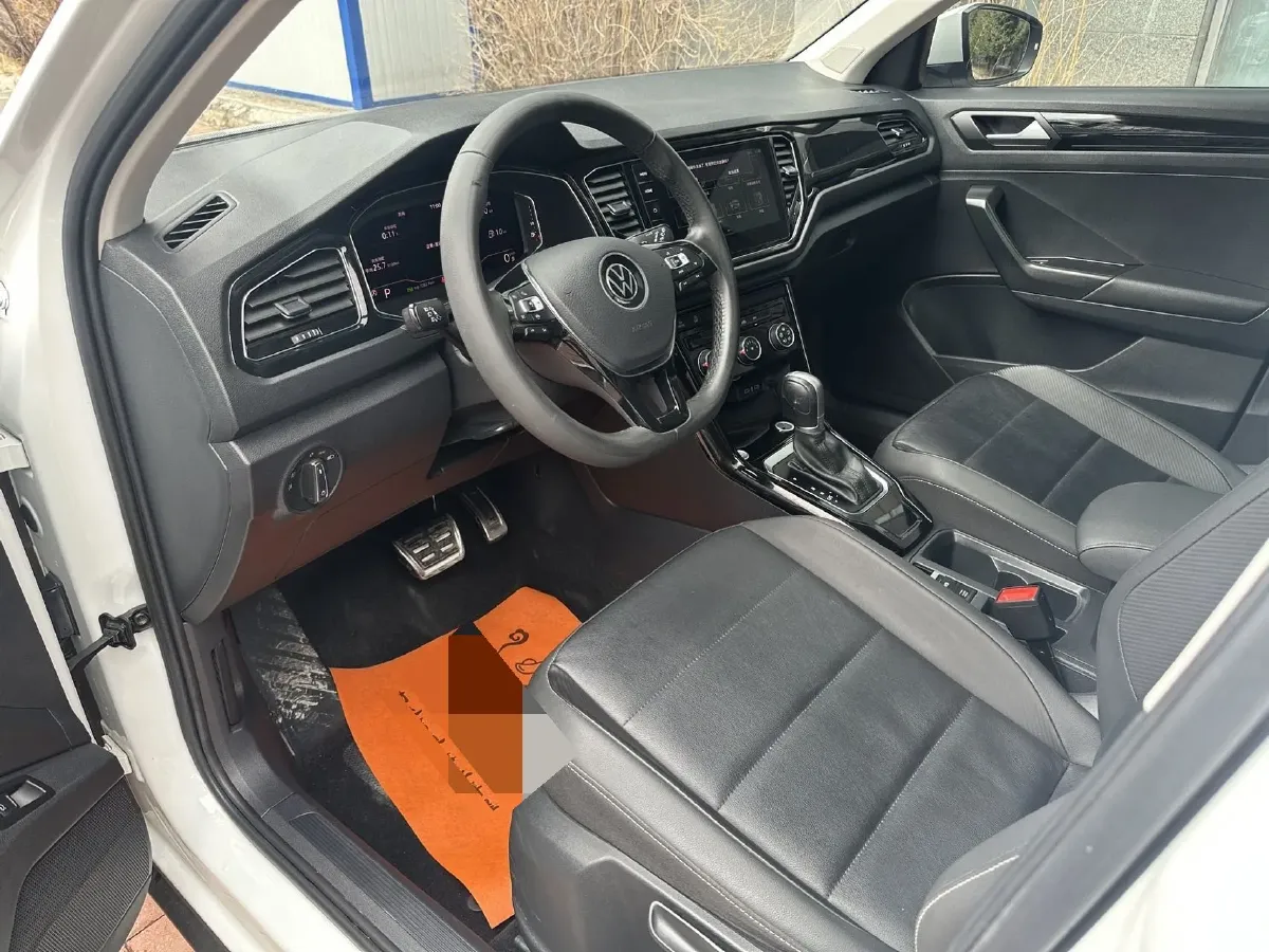 2021 Volkswagen T-Roc 1.4T 150HP L4 7DCT,autocango,china used car exporter,china ev exporter,chinese used car exporter,chinese used ev exporter
