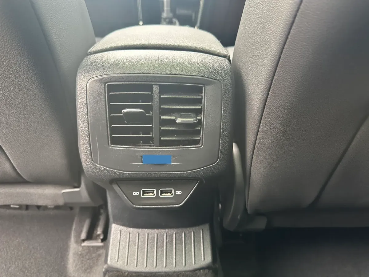 2021 Volkswagen T-Roc 1.4T 150HP L4 7DCT,autocango,china used car exporter,china ev exporter,chinese used car exporter,chinese used ev exporter