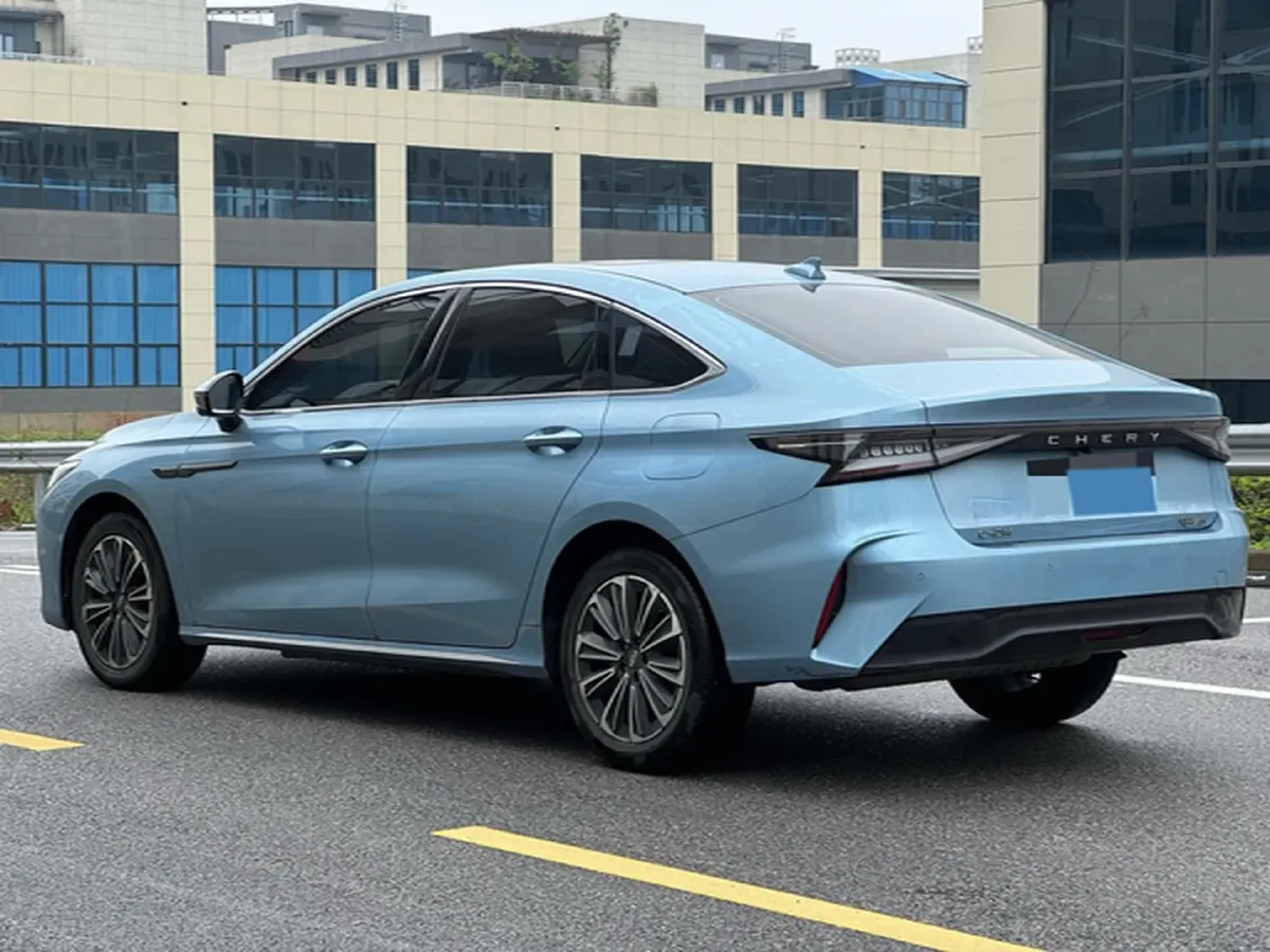 2024 Fulwin FulwinA8 1.5T 156HP L4 1DHT PHEV 18.3KWH,autocango,china used car exporter,china ev exporter,chinese used car exporter,chinese used ev exporter