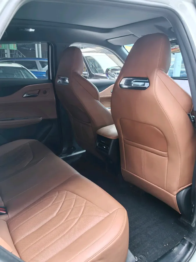 2024 ChangAn UNI-Z 1.5L 98HP L4 E-CVT PHEV 18.4KWH,autocango,china used car exporter,china ev exporter,chinese used car exporter,chinese used ev exporter