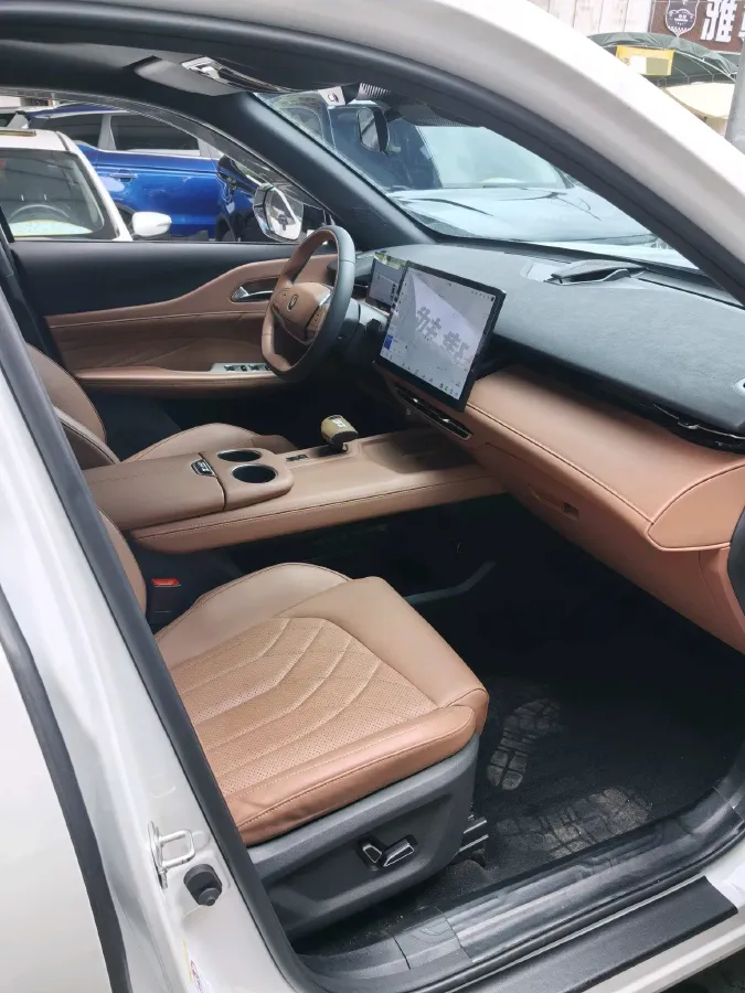 2024 ChangAn UNI-Z 1.5L 98HP L4 E-CVT PHEV 18.4KWH,autocango,china used car exporter,china ev exporter,chinese used car exporter,chinese used ev exporter