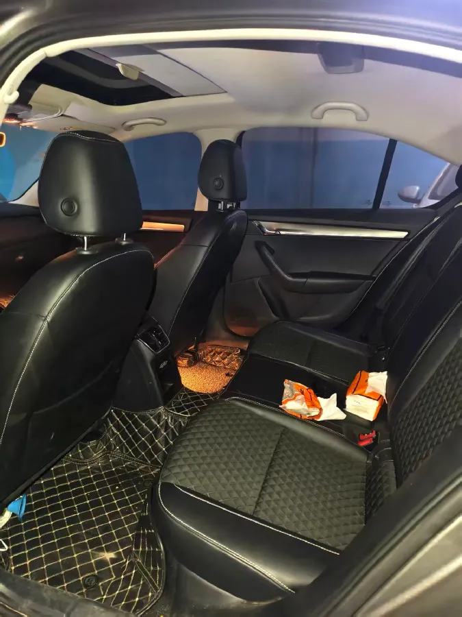 2019 Skoda Octavia 1.4T 150HP L4 7DCT,autocango,china used car exporter,china ev exporter,chinese used car exporter,chinese used ev exporter