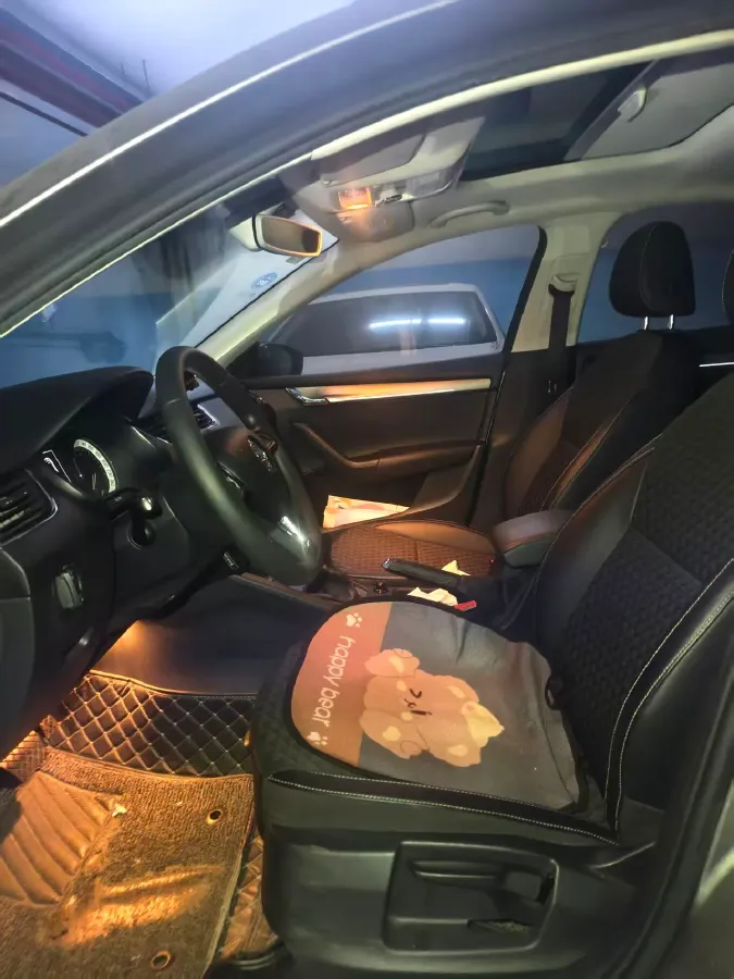 2019 Skoda Octavia 1.4T 150HP L4 7DCT,autocango,china used car exporter,china ev exporter,chinese used car exporter,chinese used ev exporter