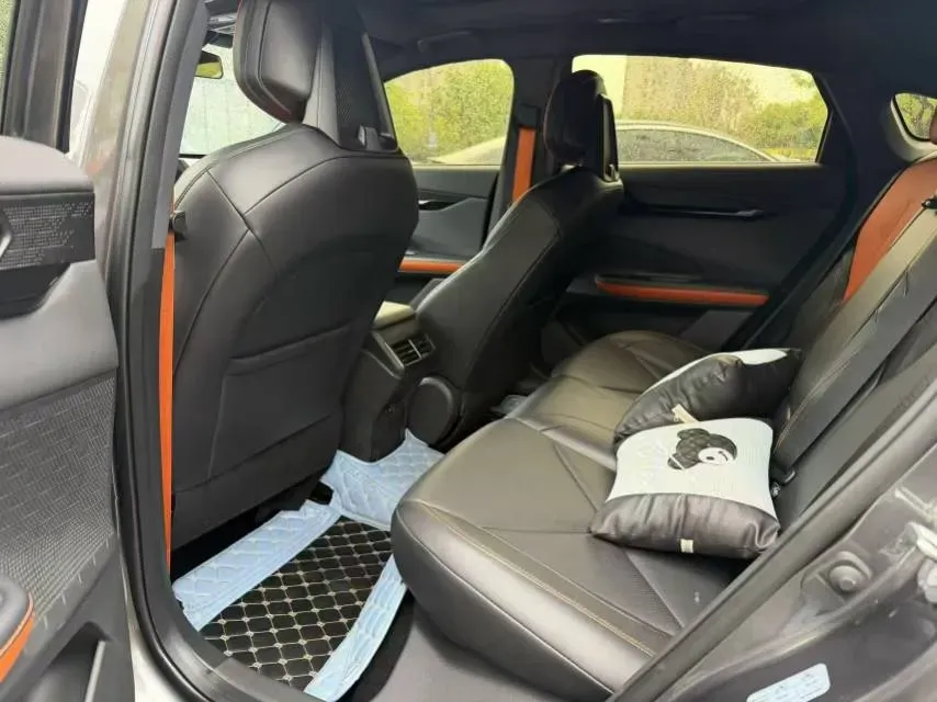 2022 ChangAn UNI-V 1.5T 188HP L4 7DCT,autocango,china used car exporter,china ev exporter,chinese used car exporter,chinese used ev exporter