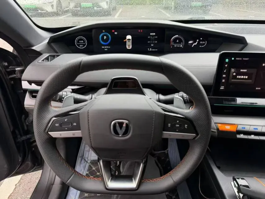 2022 ChangAn UNI-V 1.5T 188HP L4 7DCT,autocango,china used car exporter,china ev exporter,chinese used car exporter,chinese used ev exporter