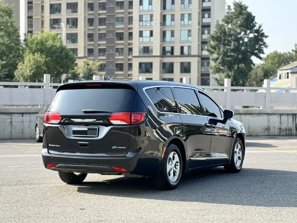 2018 Chrysler Pacifica 3.6L 245HP V6 E-CVT PHEV 16KWH,autocango,china used car exporter,china ev exporter,chinese used car exporter,chinese used ev exporter