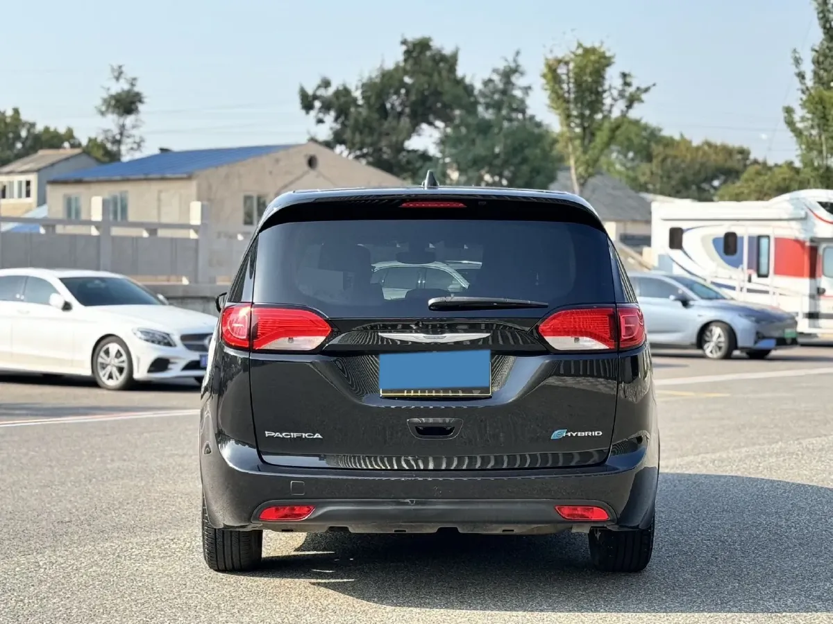 2018 Chrysler Pacifica 3.6L 245HP V6 E-CVT PHEV 16KWH,autocango,china used car exporter,china ev exporter,chinese used car exporter,chinese used ev exporter