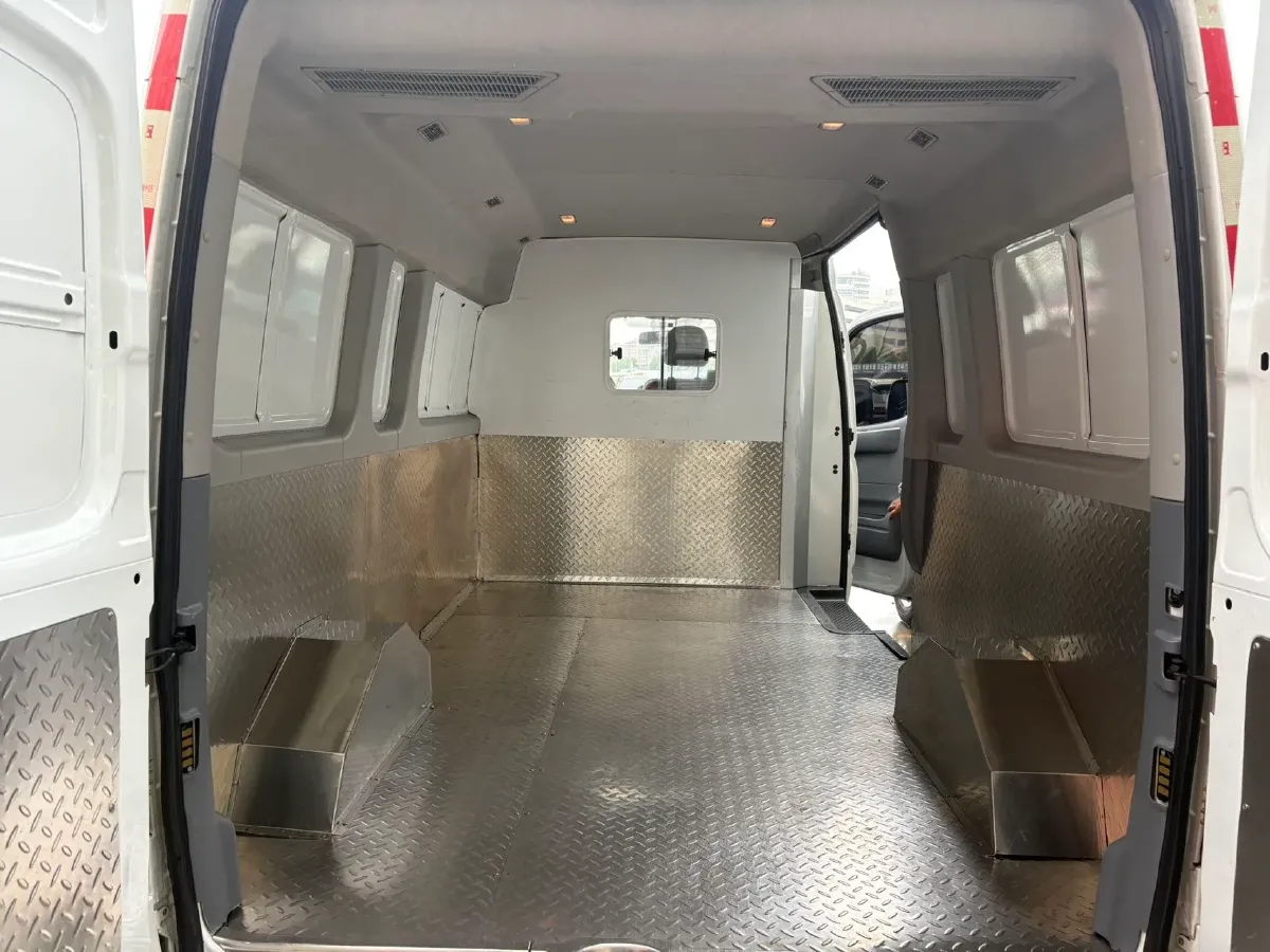 2021 MAXUS XinTu V80 2.0T 127HP L4 6MT,autocango,china used car exporter,china ev exporter,chinese used car exporter,chinese used ev exporter