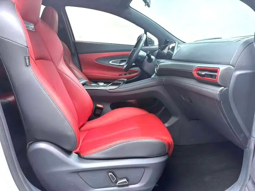 2020 ChangAn UNI-T 1.5T 180HP L4 7DCT,autocango,china used car exporter,china ev exporter,chinese used car exporter,chinese used ev exporter