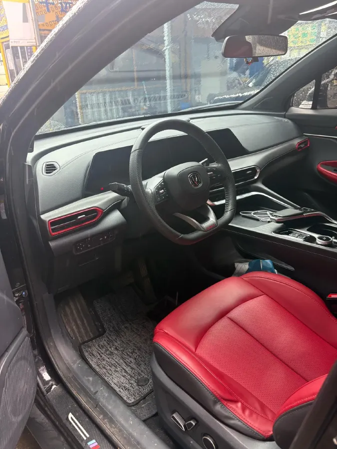 2021 ChangAn UNI-T 1.5T 180HP L4 7DCT,autocango,china used car exporter,china ev exporter,chinese used car exporter,chinese used ev exporter