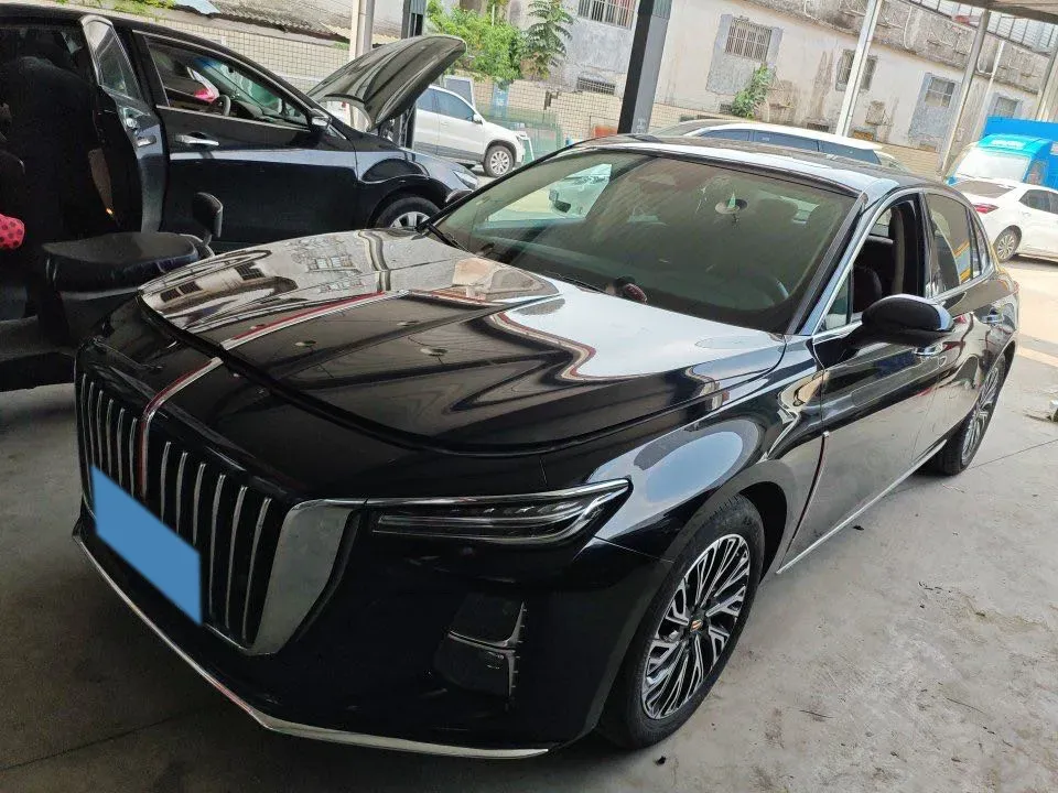2025 HongQi H5 1.5T 169HP L4 1DHT Hybrid,autocango,china used car exporter,china ev exporter,chinese used car exporter,chinese used ev exporter
