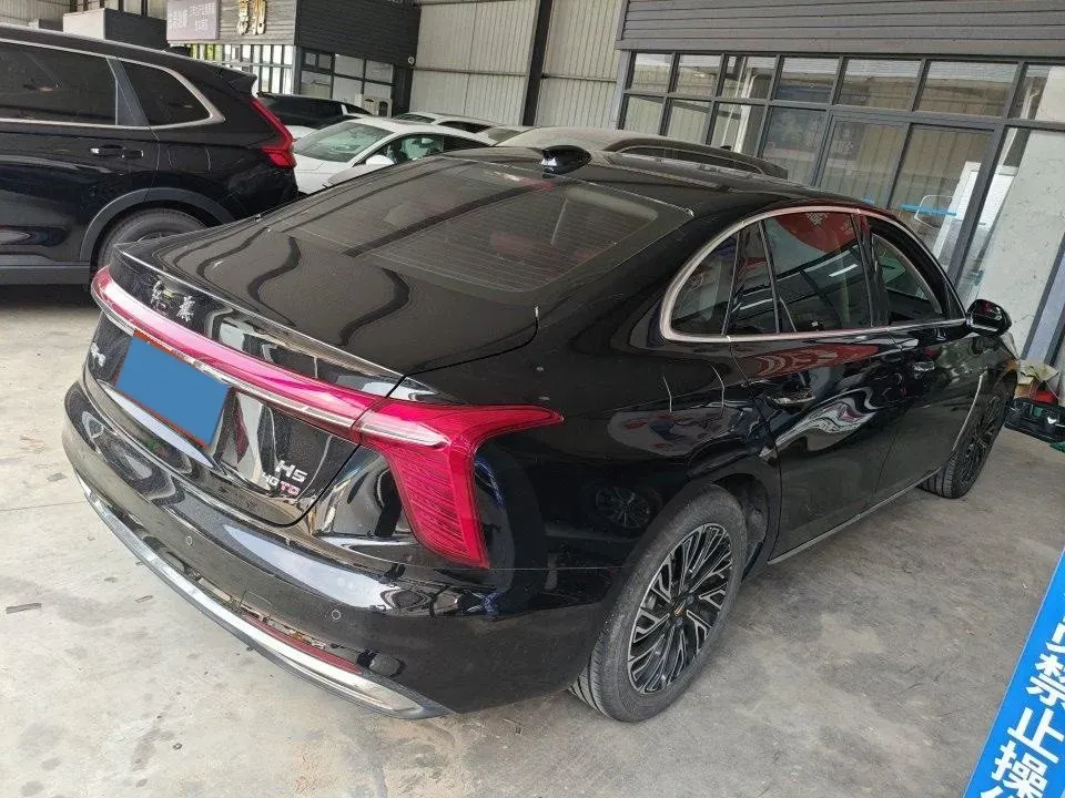 2025 HongQi H5 1.5T 169HP L4 1DHT Hybrid,autocango,china used car exporter,china ev exporter,chinese used car exporter,chinese used ev exporter