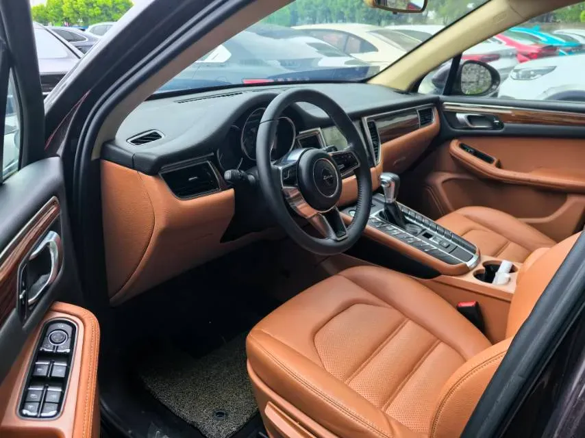 2017 Zotye SR9 2.0T 190HP L4 6DCT,autocango,china used car exporter,china ev exporter,chinese used car exporter,chinese used ev exporter