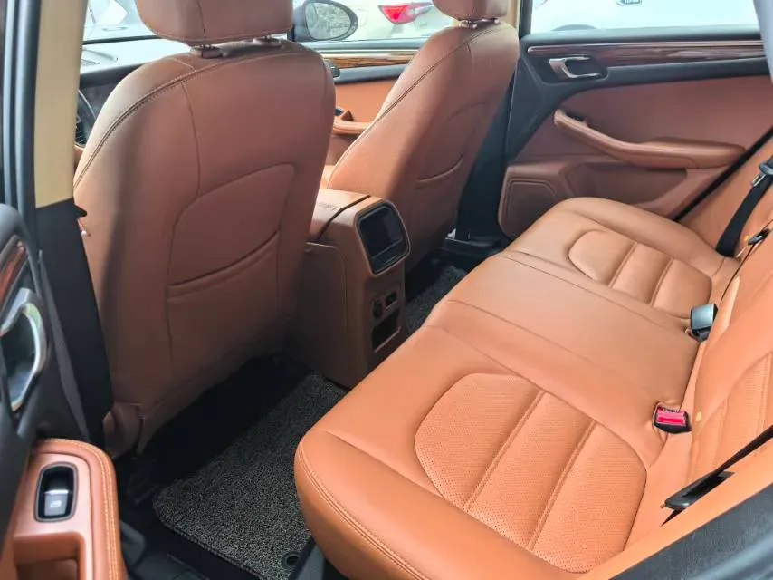 2017 Zotye SR9 2.0T 190HP L4 6DCT,autocango,china used car exporter,china ev exporter,chinese used car exporter,chinese used ev exporter