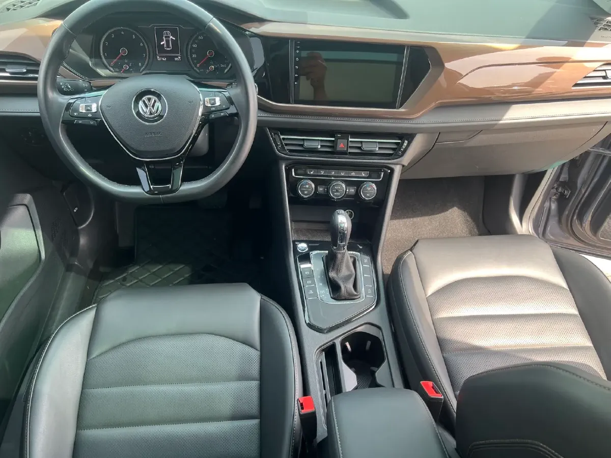 2021 Volkswagen Tharu 1.4T 150HP L4 7DCT,autocango,china used car exporter,china ev exporter,chinese used car exporter,chinese used ev exporter