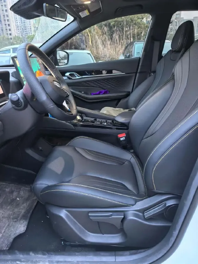 2025 Geely Coolray 1.5T 181HP L4 7DCT,autocango,china used car exporter,china ev exporter,chinese used car exporter,chinese used ev exporter