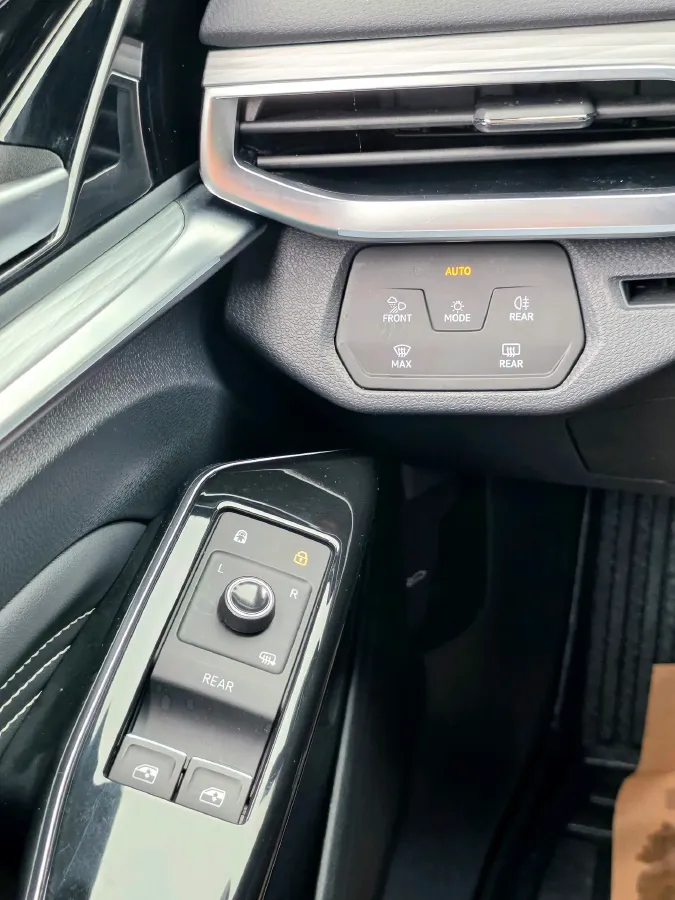 2022 Volkswagen ID.4 Crozz BEV 55.7KWH,autocango,china used car exporter,china ev exporter,chinese used car exporter,chinese used ev exporter