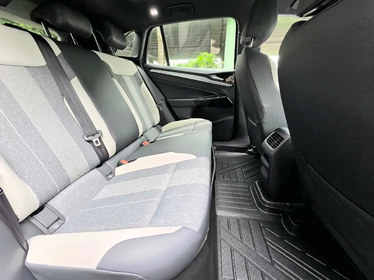 2022 Volkswagen ID.4 Crozz BEV 55.7KWH,autocango,china used car exporter,china ev exporter,chinese used car exporter,chinese used ev exporter