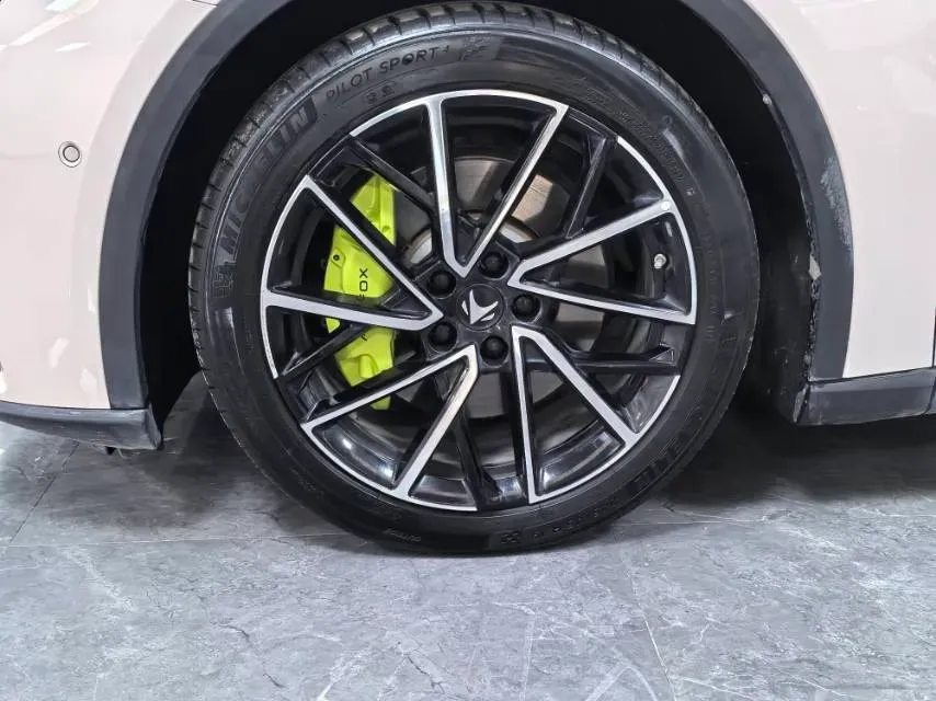 2024 ARCFOX αT5 BEV 79.2KWH,autocango,china used car exporter,china ev exporter,chinese used car exporter,chinese used ev exporter