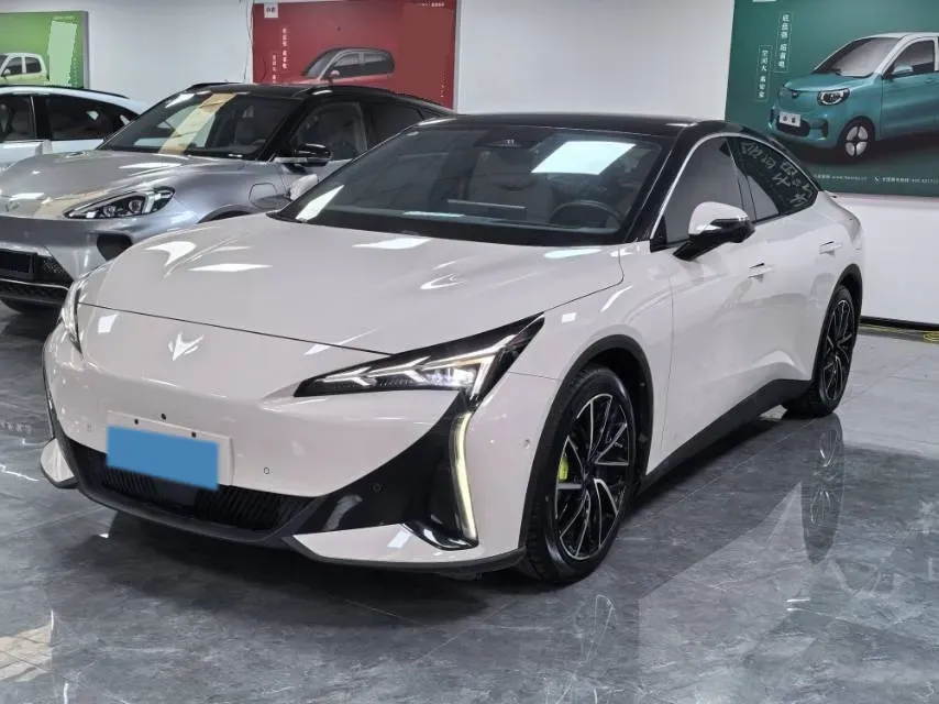 2024 ARCFOX αT5 BEV 79.2KWH,autocango,china used car exporter,china ev exporter,chinese used car exporter,chinese used ev exporter