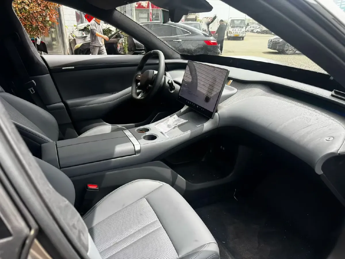 2025 MI YU7 BEV 101.7KWH,autocango,china used car exporter,china ev exporter,chinese used car exporter,chinese used ev exporter