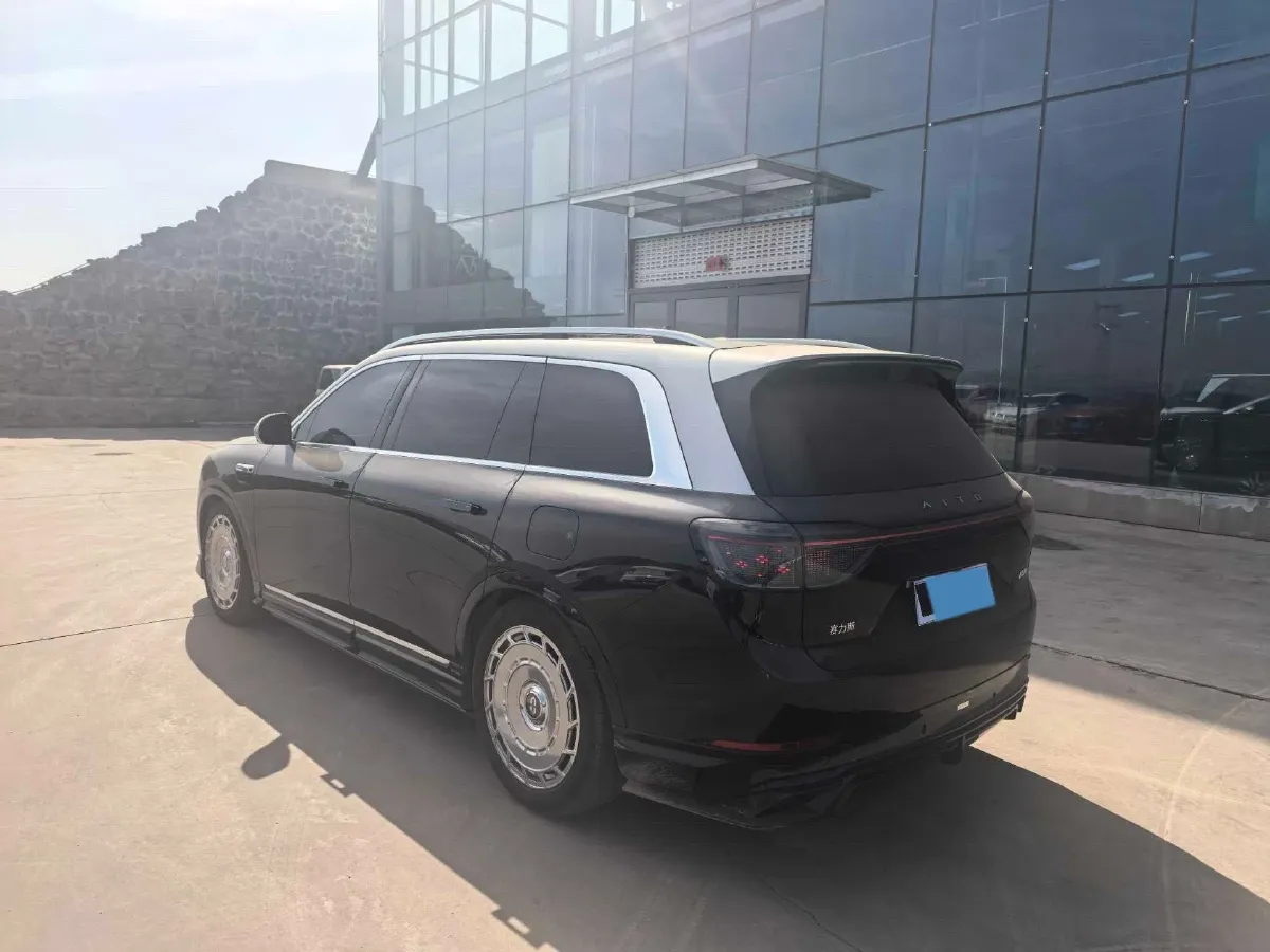 2025 AITO AITO M9 REEV 160HP REEV 52KWH,autocango,china used car exporter,china ev exporter,chinese used car exporter,chinese used ev exporter