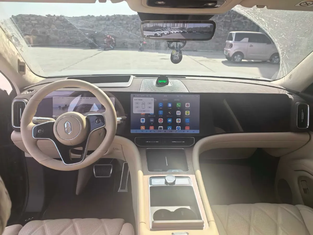 2025 AITO AITO M9 REEV 160HP REEV 52KWH,autocango,china used car exporter,china ev exporter,chinese used car exporter,chinese used ev exporter