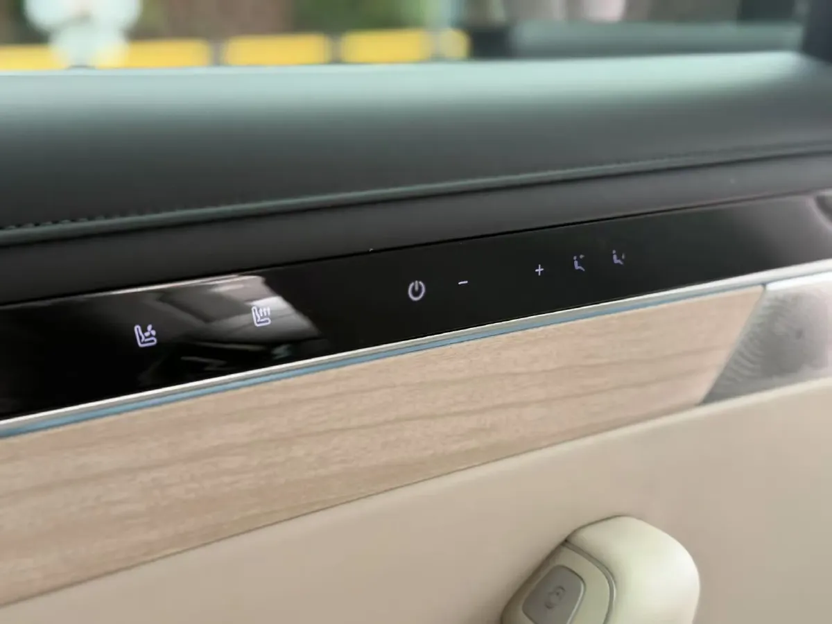 2025 Luxeed S7 BEV 100KWH,autocango,china used car exporter,china ev exporter,chinese used car exporter,chinese used ev exporter