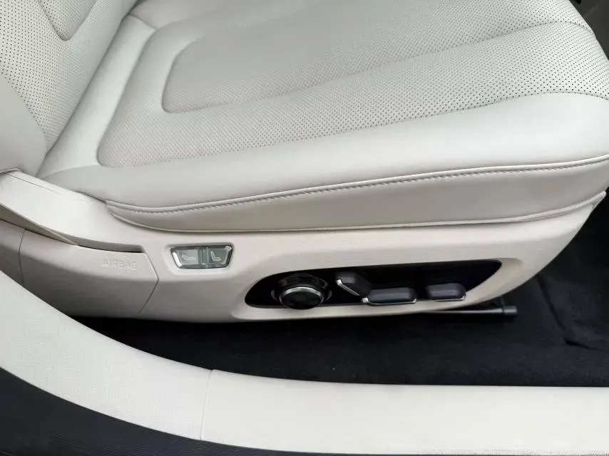 2025 Luxeed S7 BEV 100KWH,autocango,china used car exporter,china ev exporter,chinese used car exporter,chinese used ev exporter