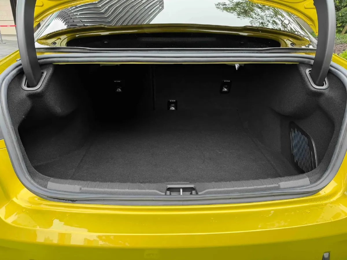 2022 LYNK&CO 03 2.0T 254HP L4 8AT,autocango,china used car exporter,china ev exporter,chinese used car exporter,chinese used ev exporter