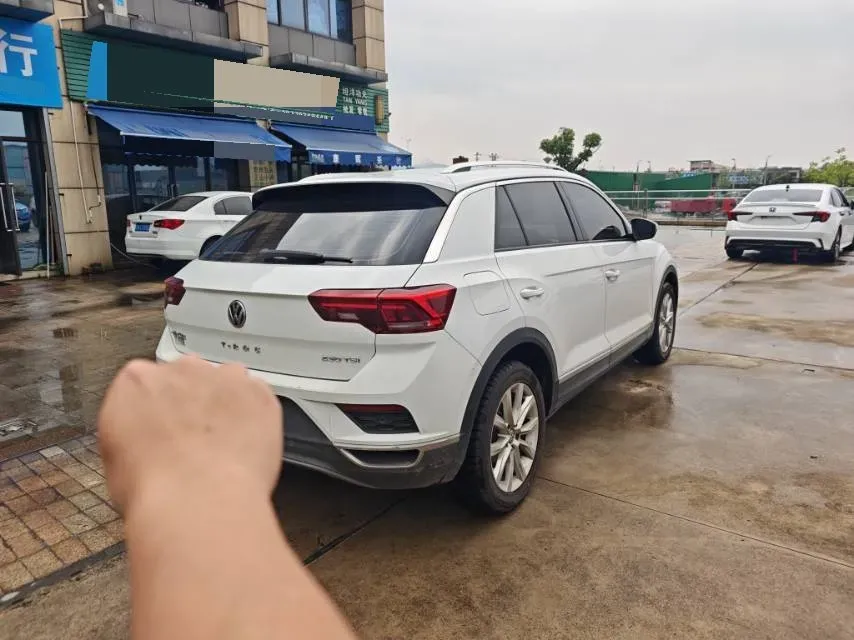 2019 Volkswagen T-Roc 1.4T 131HP L4 7DCT,autocango,china used car exporter,china ev exporter,chinese used car exporter,chinese used ev exporter
