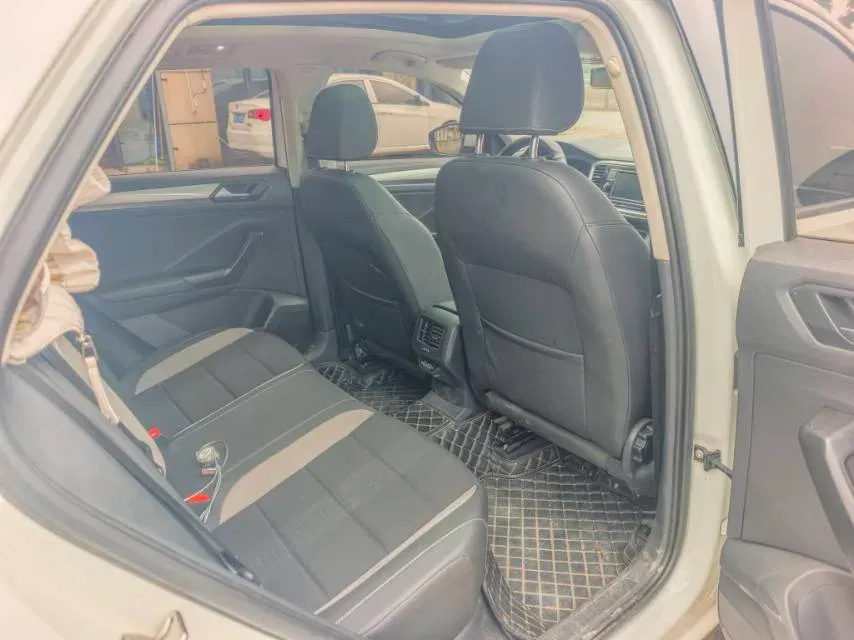 2019 Volkswagen T-Roc 1.4T 131HP L4 7DCT,autocango,china used car exporter,china ev exporter,chinese used car exporter,chinese used ev exporter