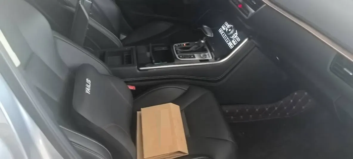 2018 HongQi H5 1.8T 186HP L4 6AT,autocango,china used car exporter,china ev exporter,chinese used car exporter,chinese used ev exporter