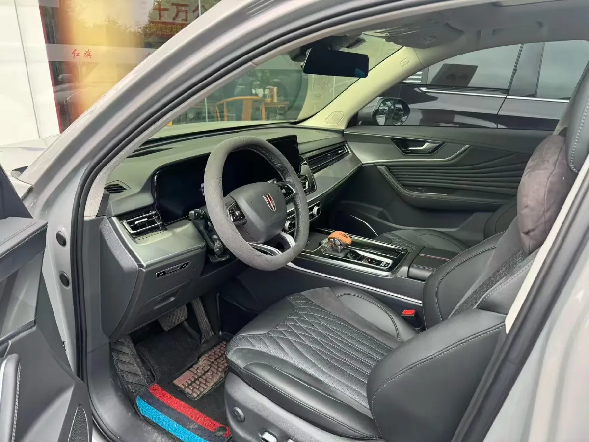 2023 HongQi HS5 2.0T 252HP L4 8AT,autocango,china used car exporter,china ev exporter,chinese used car exporter,chinese used ev exporter