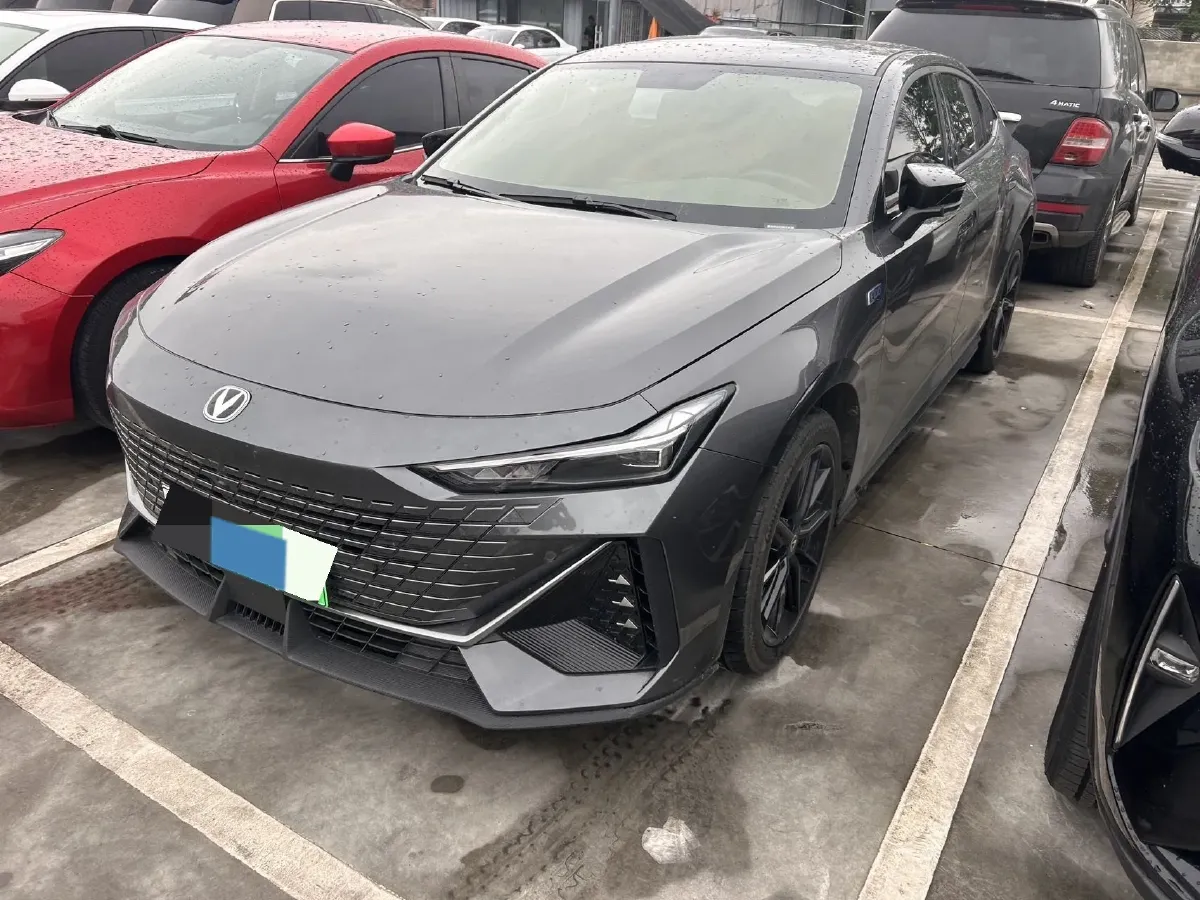 2023 ChangAn UNI-V iDD 1.5T 170HP L4 6TCT PHEV 18.4KWH,autocango,china used car exporter,china ev exporter,chinese used car exporter,chinese used ev exporter