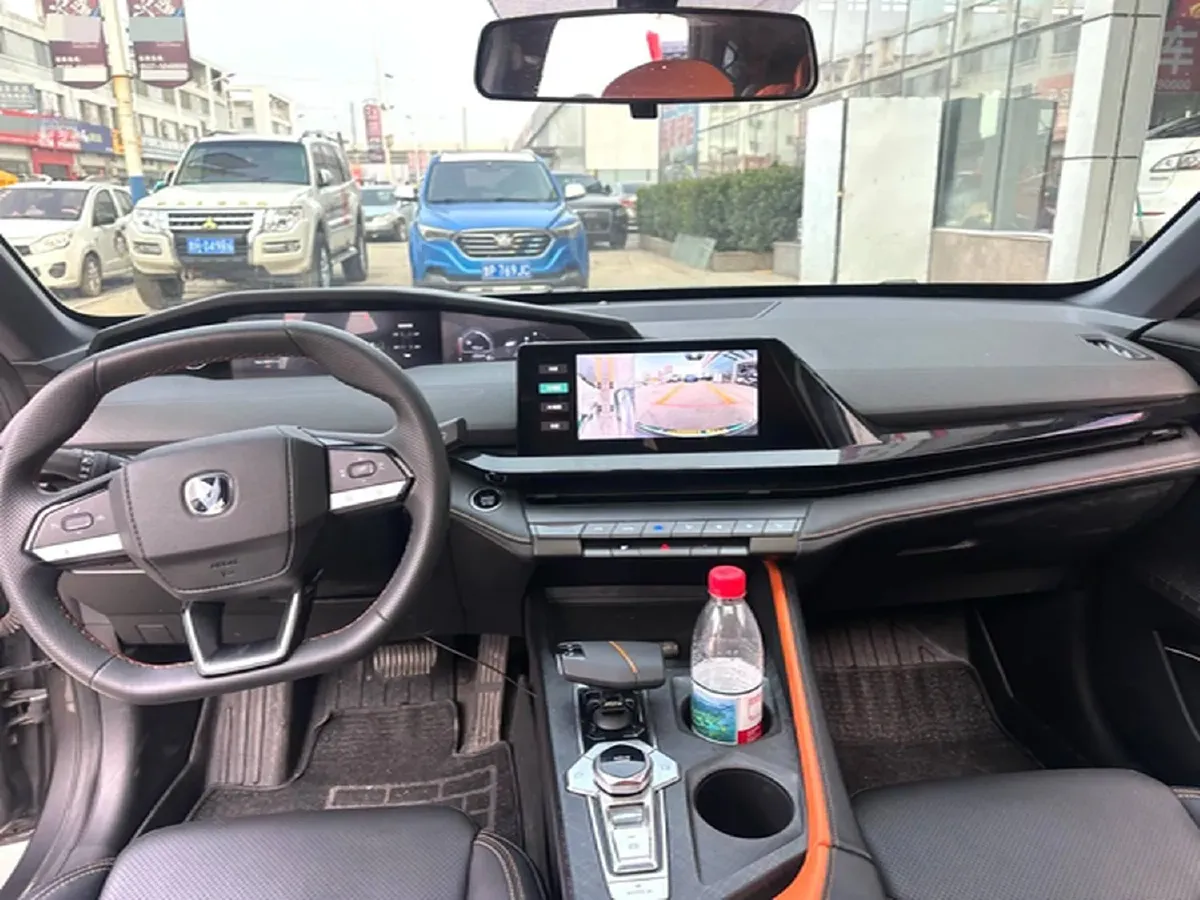 2023 ChangAn UNI-V iDD 1.5T 170HP L4 6TCT PHEV 18.4KWH,autocango,china used car exporter,china ev exporter,chinese used car exporter,chinese used ev exporter