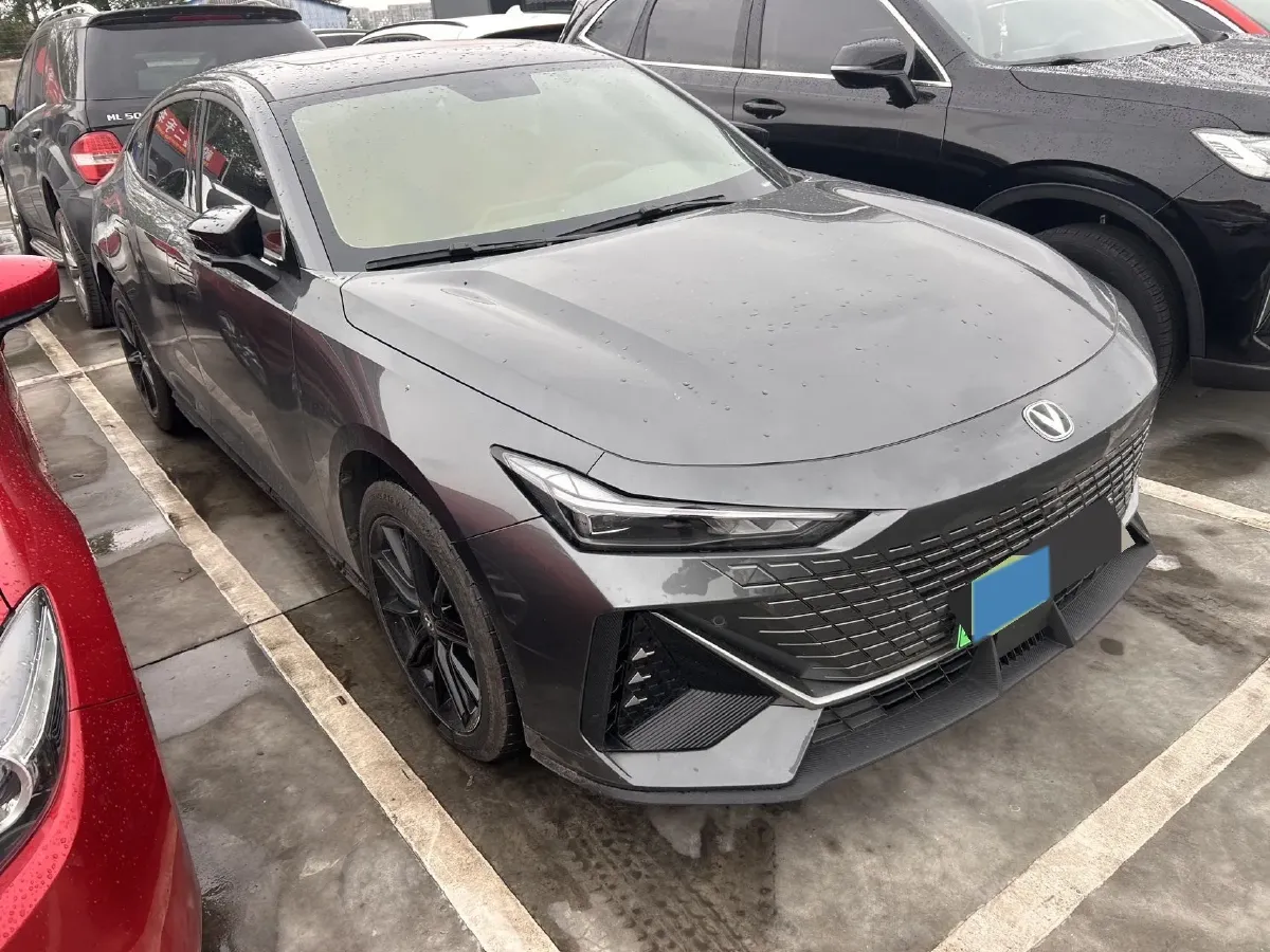 2023 ChangAn UNI-V iDD 1.5T 170HP L4 6TCT PHEV 18.4KWH,autocango,china used car exporter,china ev exporter,chinese used car exporter,chinese used ev exporter