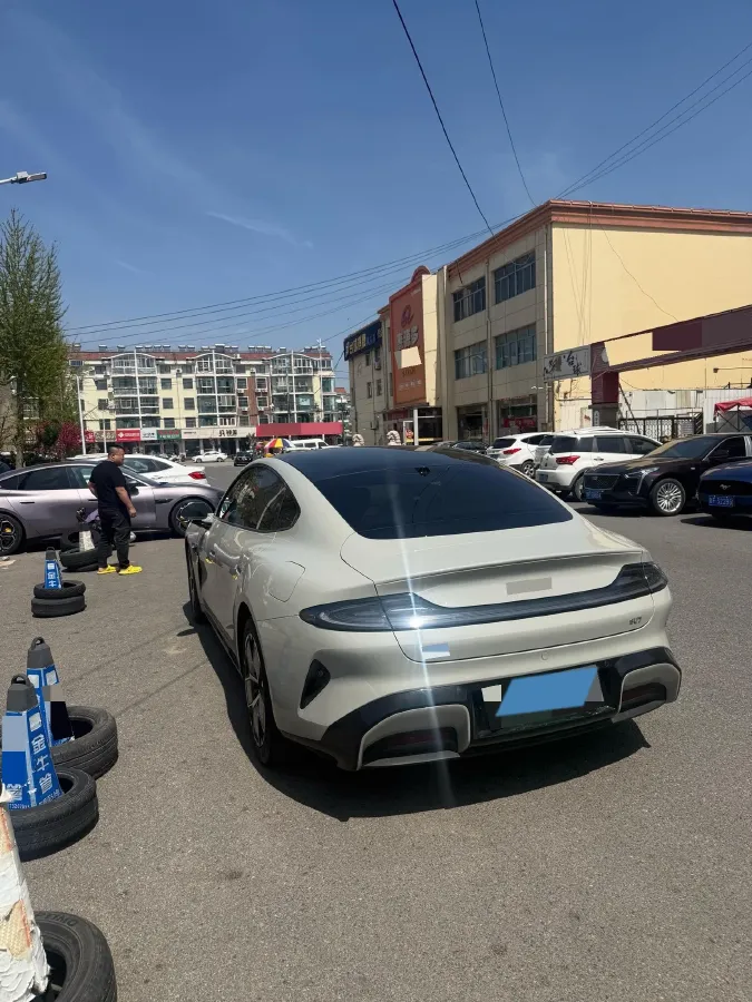 2024 MI SU7 BEV 73.6KWH,autocango,china used car exporter,china ev exporter,chinese used car exporter,chinese used ev exporter