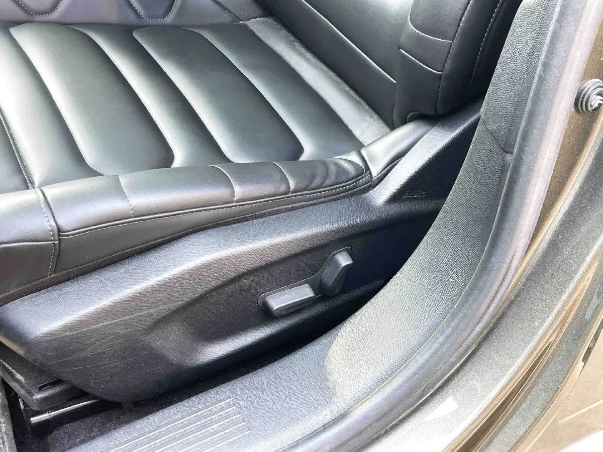 2022 Citroen C5 X 1.6T 175HP L4 8AT,autocango,china used car exporter,china ev exporter,chinese used car exporter,chinese used ev exporter