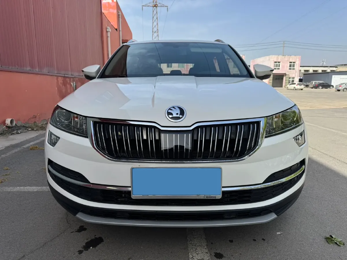 2021 Skoda Karoq 1.4T 150HP L4 7DCT,autocango,china used car exporter,china ev exporter,chinese used car exporter,chinese used ev exporter
