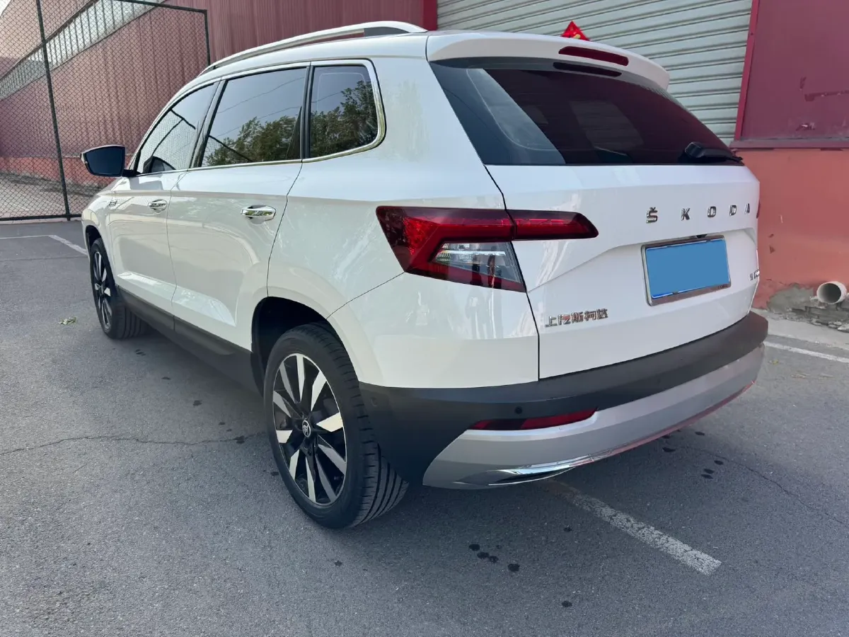 2021 Skoda Karoq 1.4T 150HP L4 7DCT,autocango,china used car exporter,china ev exporter,chinese used car exporter,chinese used ev exporter