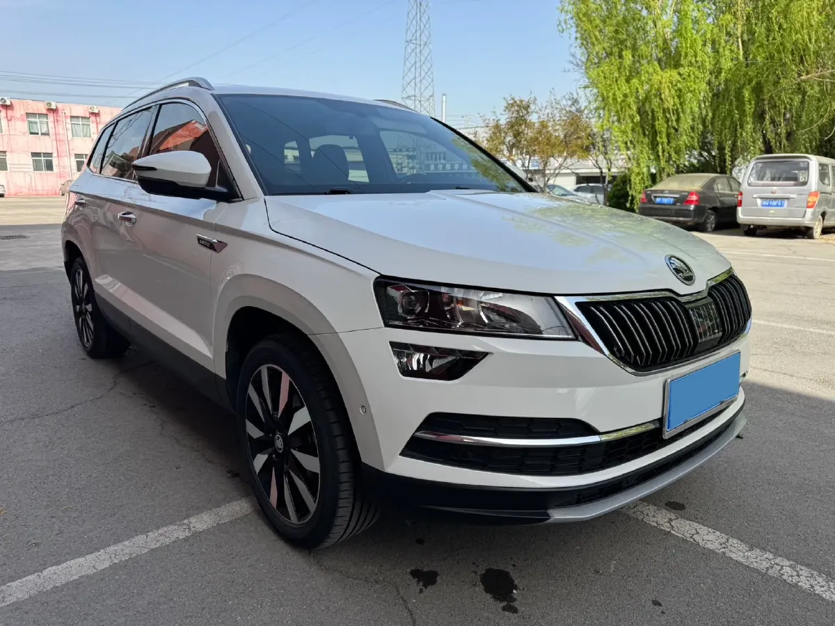 2021 Skoda Karoq 1.4T 150HP L4 7DCT,autocango,china used car exporter,china ev exporter,chinese used car exporter,chinese used ev exporter