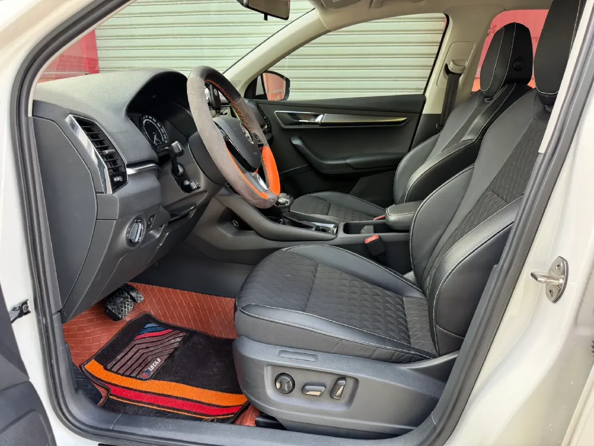 2021 Skoda Karoq 1.4T 150HP L4 7DCT,autocango,china used car exporter,china ev exporter,chinese used car exporter,chinese used ev exporter