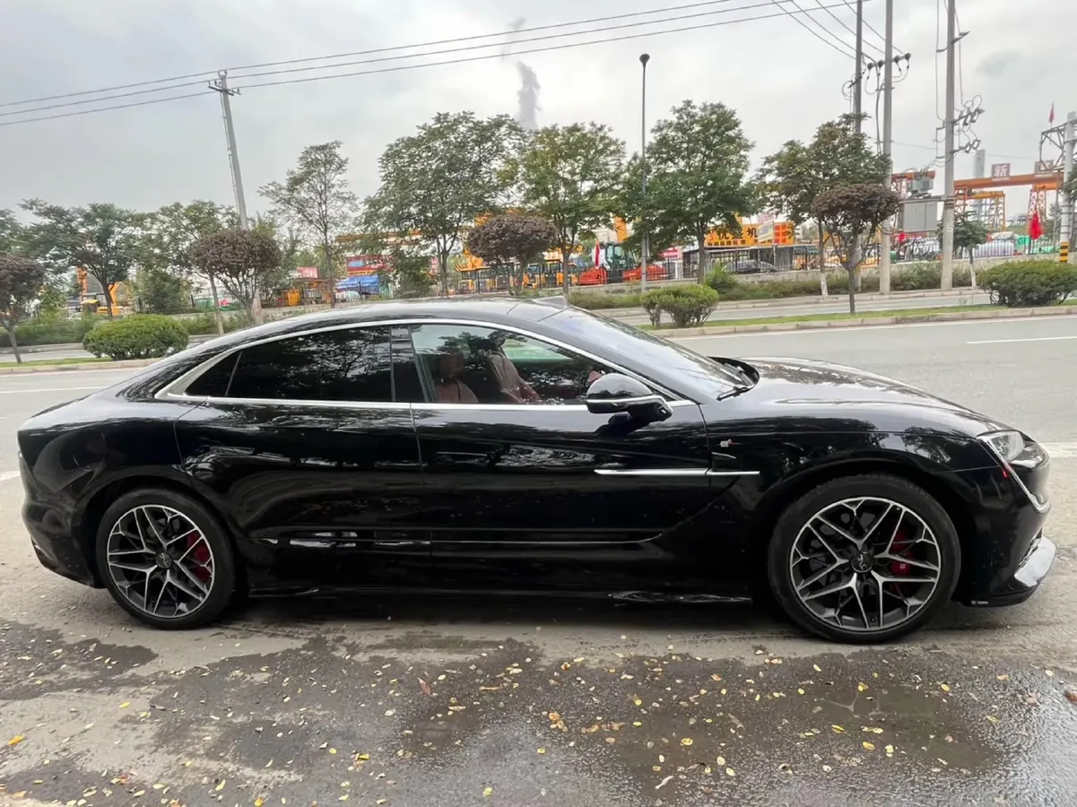 2025 YangWang U7 2.0T 245HP H4 E-CVT PHEV 52.4KWH,autocango,china used car exporter,china ev exporter,chinese used car exporter,chinese used ev exporter