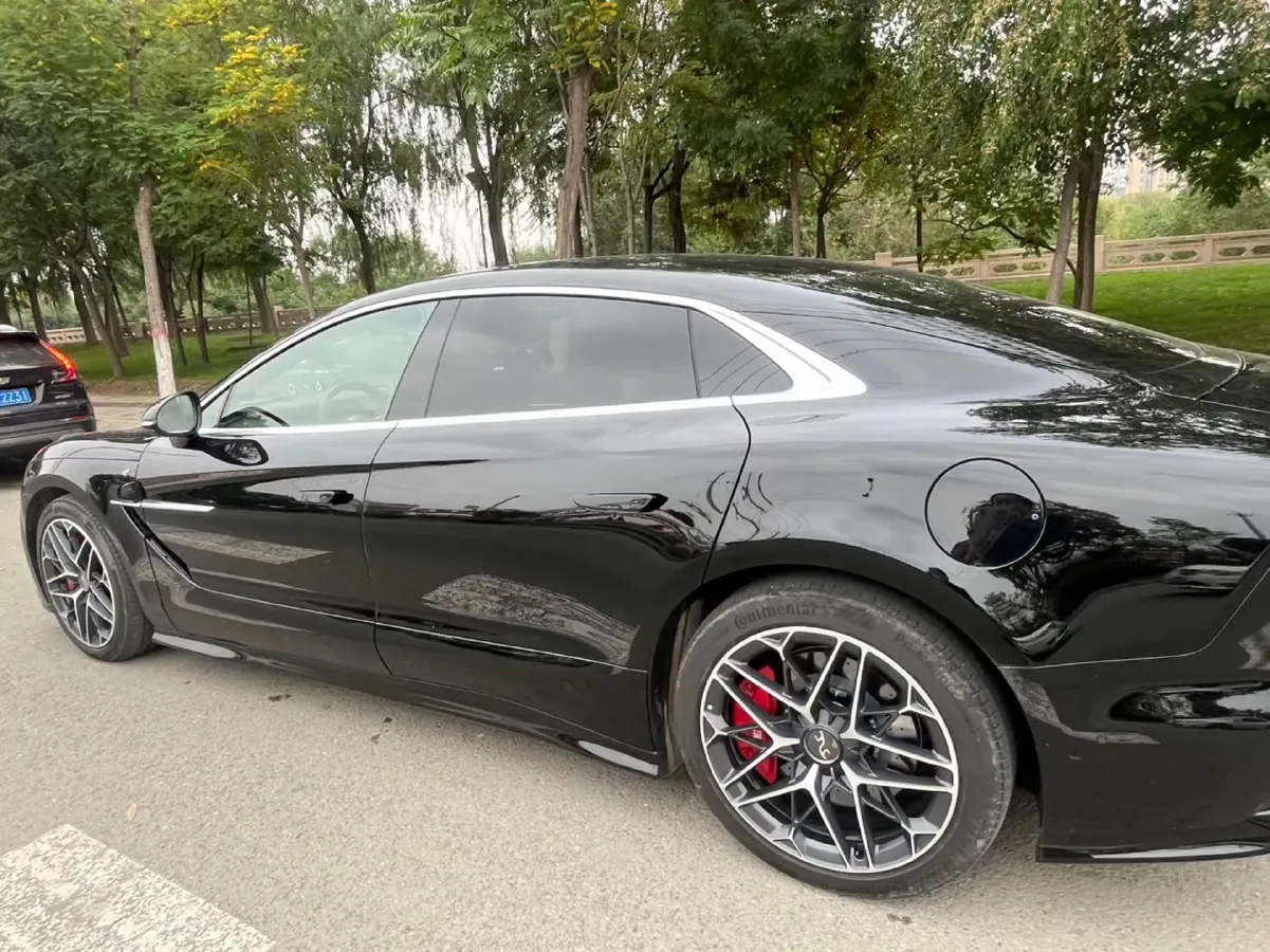 2025 YangWang U7 2.0T 245HP H4 E-CVT PHEV 52.4KWH,autocango,china used car exporter,china ev exporter,chinese used car exporter,chinese used ev exporter