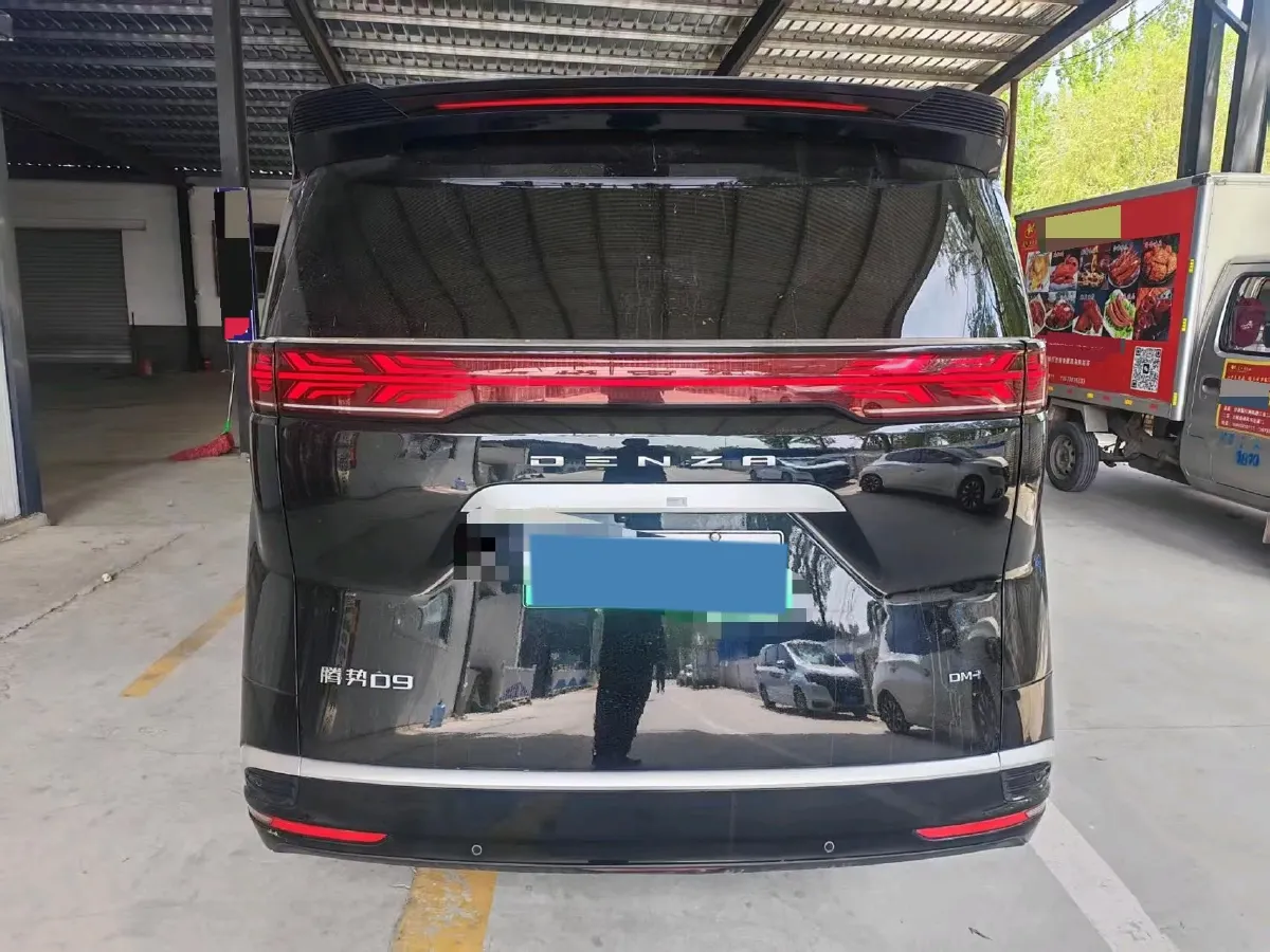 2022 HongQi HS7 3.0T 337HP V6 8AT,autocango,china used car exporter,china ev exporter,chinese used car exporter,chinese used ev exporter