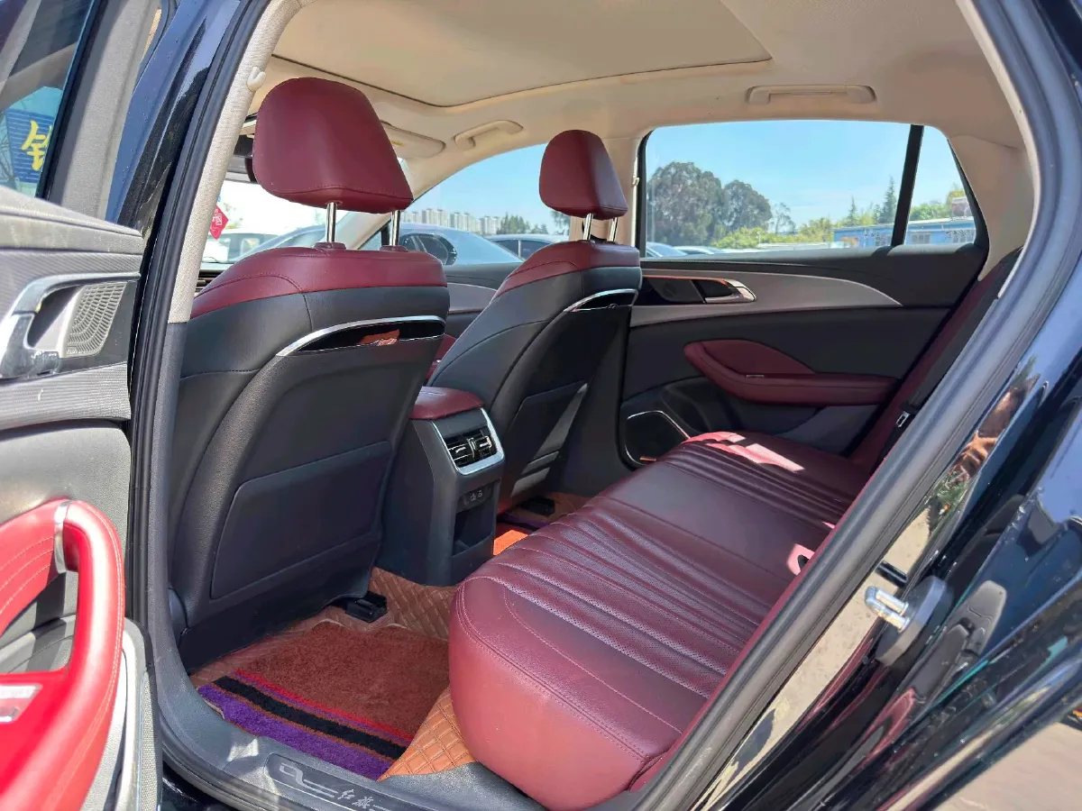 2024 HongQi H5 2.0T 224HP L4 8AT,autocango,china used car exporter,china ev exporter,chinese used car exporter,chinese used ev exporter