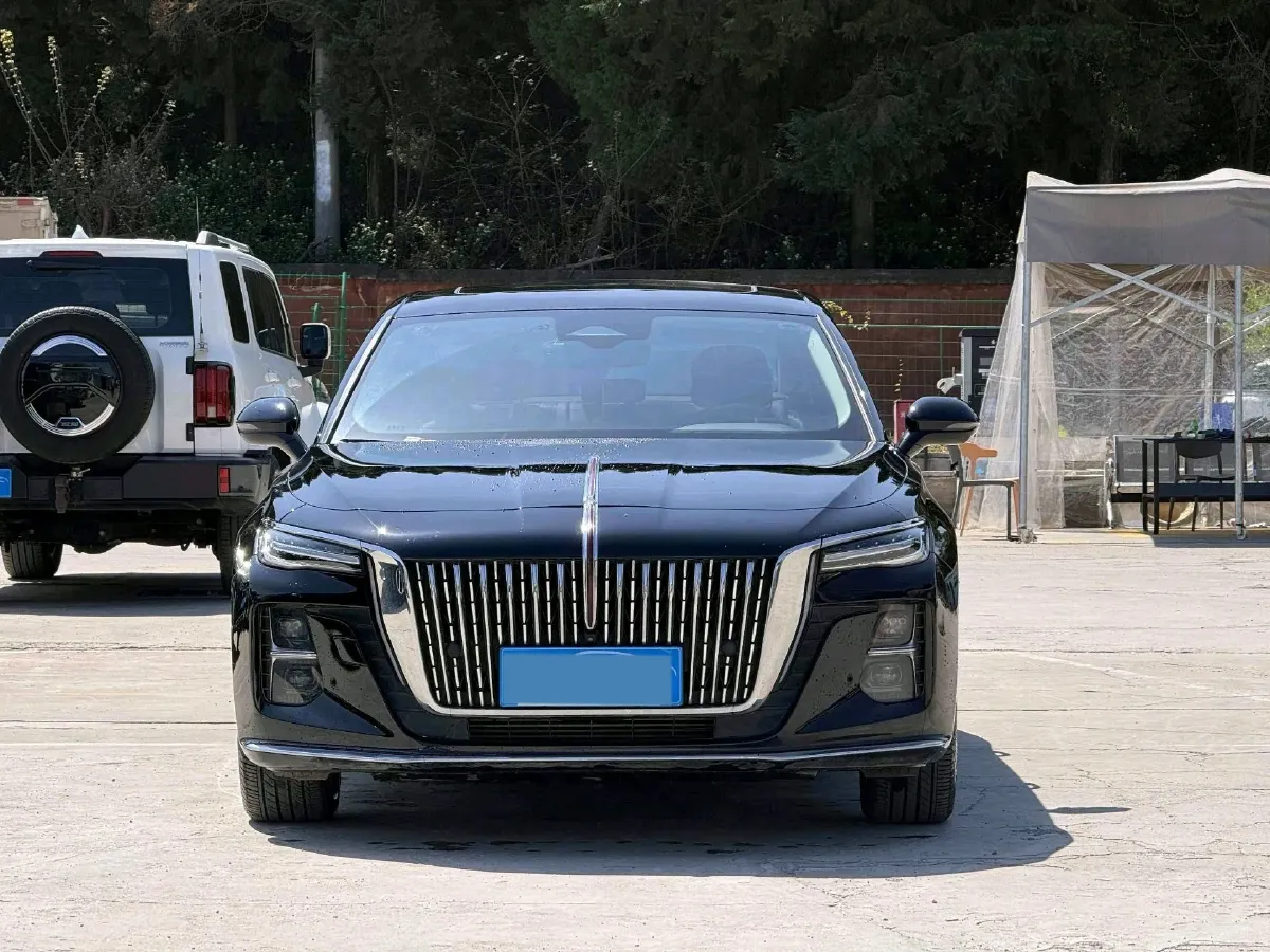 2024 HongQi H5 2.0T 224HP L4 8AT,autocango,china used car exporter,china ev exporter,chinese used car exporter,chinese used ev exporter